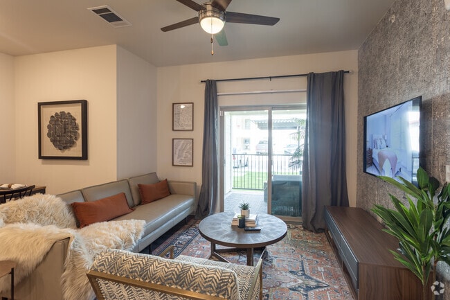 2 BR, 2 BA 960 SF