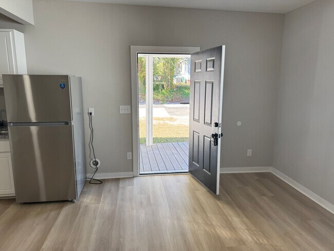 Photo - 817-821 Belleview Ave Unit 821 Belleview Ave
