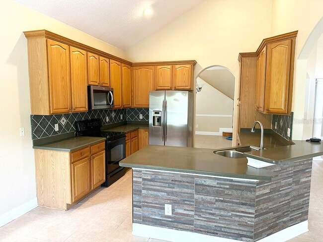 Photo - 6892 Lucca St