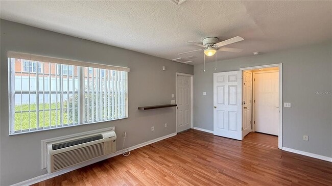 871 Orchid Dr Unidad B