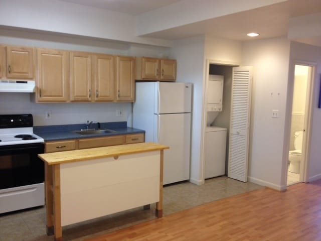 Photo - 811 7th St NE Apartments Unit 1