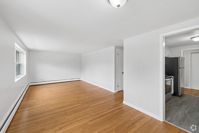 2BR, 1BA - 1,100SF - Living Room