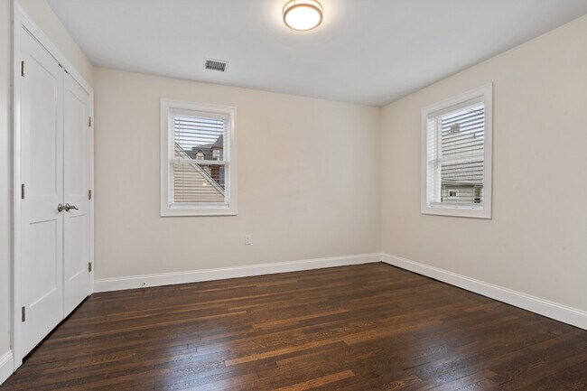 Photo - 4 Chestnut Pl