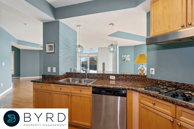 Photo - 4940 Old Main St