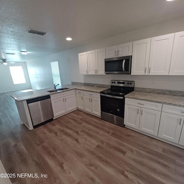 Photo - 908 W 9th St