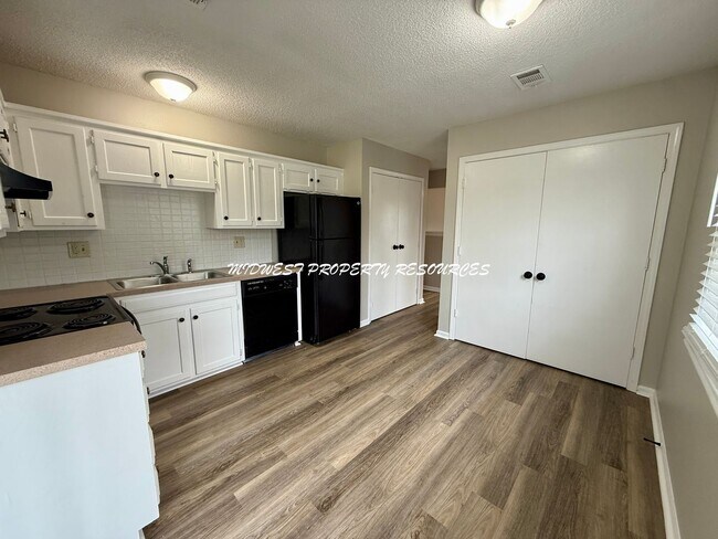 512 Sky Vue Dr