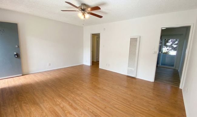 Photo - Embassy House Apartments