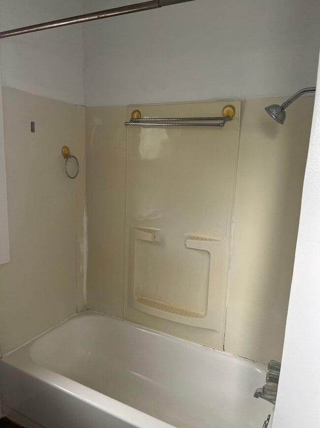 Photo - 3bd Single Cash Pay