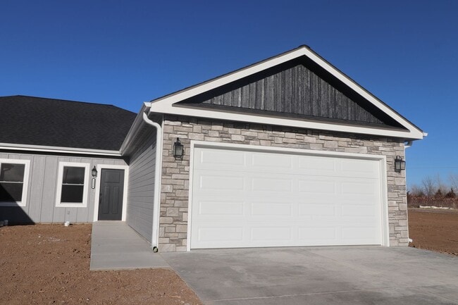 Photo - Newer Home ready for rent!