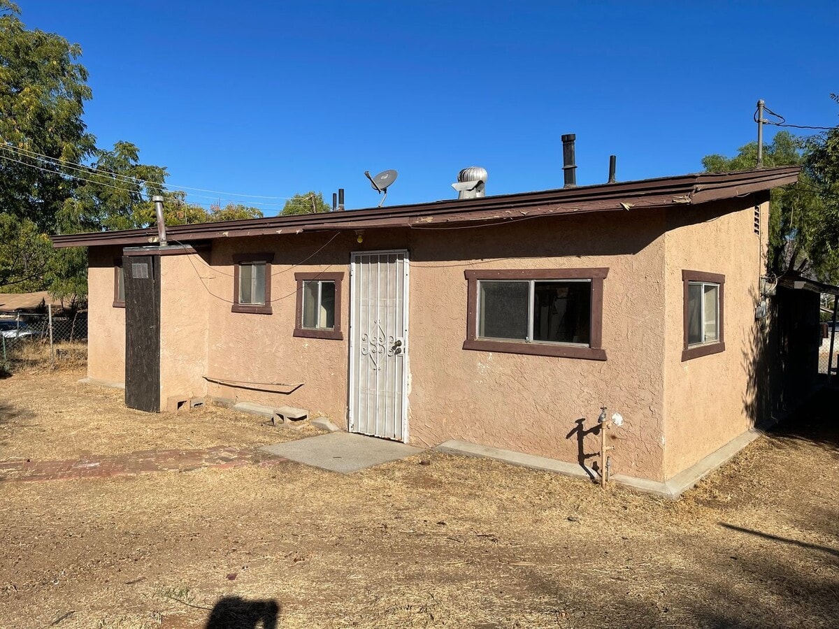 Photo - 22427 Cottonwood Ave