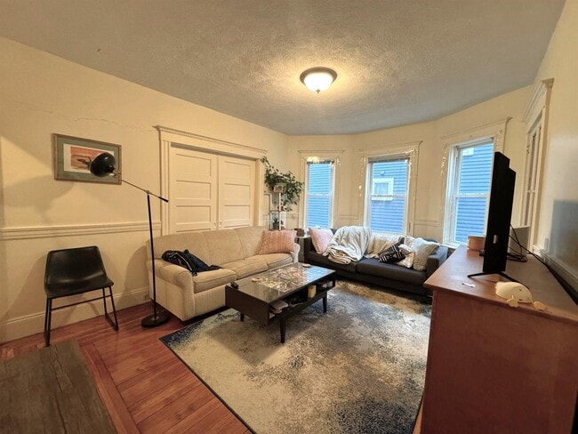 Photo - 28 Lexington Ave Unit 3