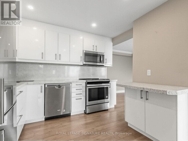 Photo - 8111 Yonge St Unit 1010