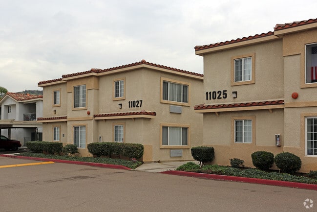 Shadowhill Apartments - Shadowhill Apartments