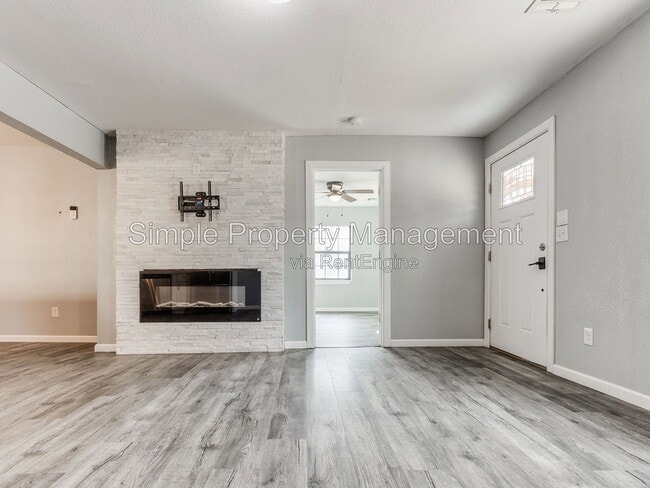 2343 NW 20th St