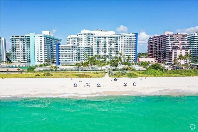 Building Photo - 5161 Collins Ave Unit 1003 Rental