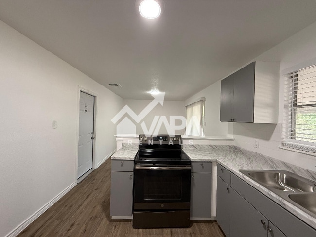 Photo - 6323 Flint Rock Dr