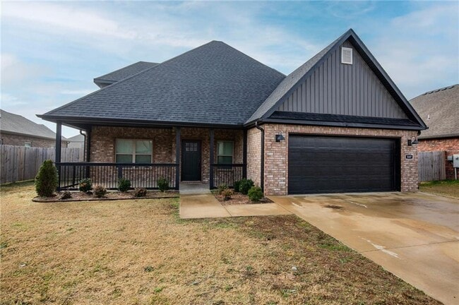 Photo - 337 Ryder St