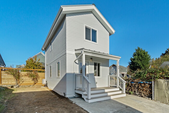 Photo - 2016 S Ingersoll Pl