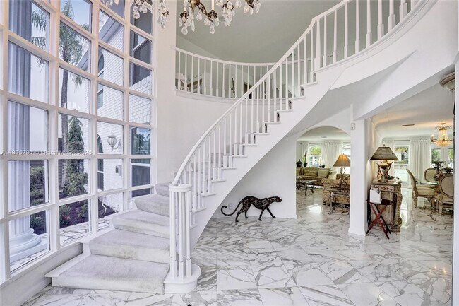 Photo - 2889 NE 35th St