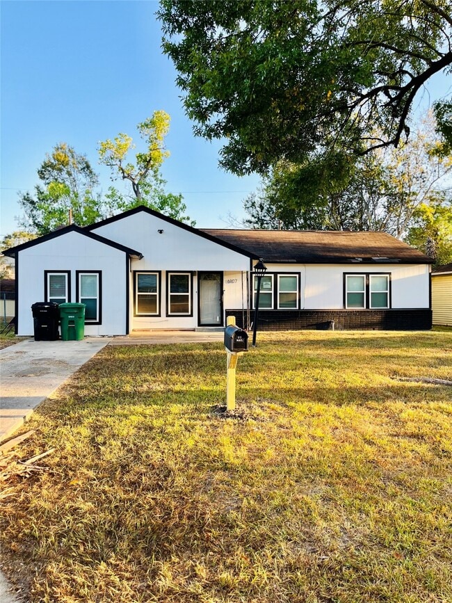 Building Photo - 6107 Belmark St Rental