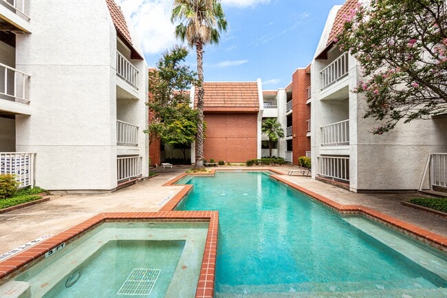 Building Photo - 3115 Helms St