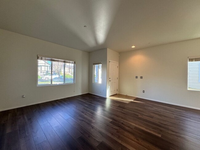 Photo - 2 Bed, 3 Bath in Cordata Neighborhood