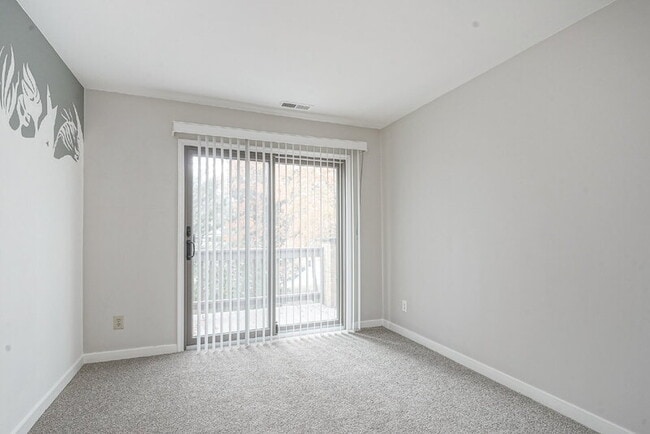 Photo - 2004 Augusta Cir