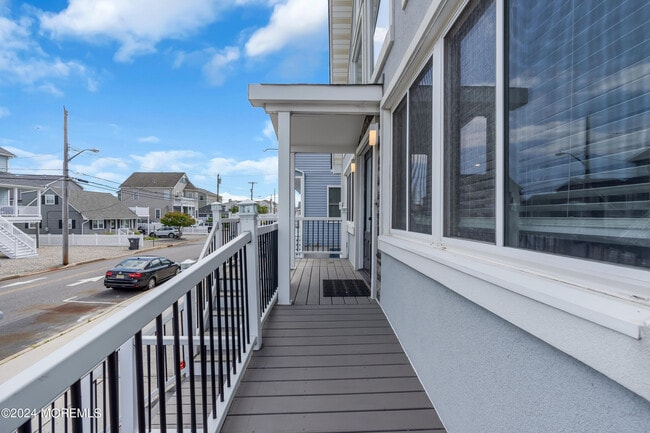 Photo - 117 Harding Ave