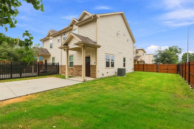 913 Turner Dr