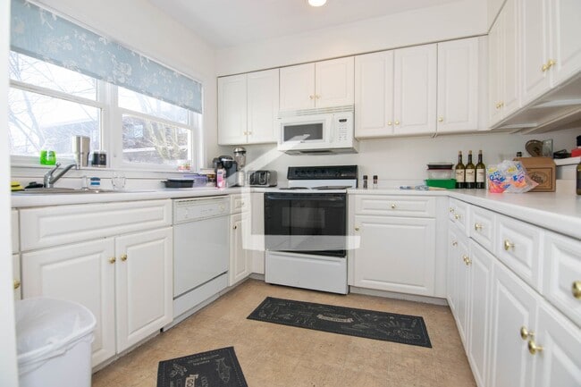 Photo - HOT BRIGHTON LISTING!!!!