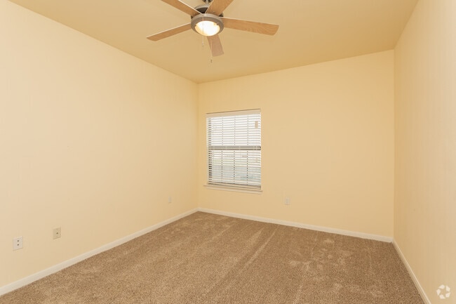 1BR, 1BA - 695SF Bedroom - The Reserve at Cimarron