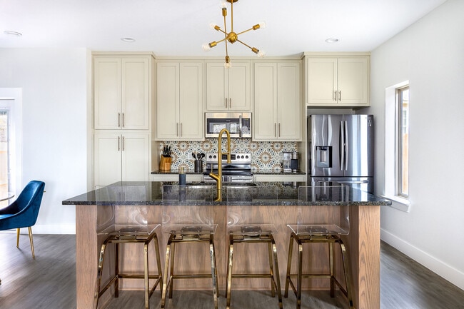 Photo - 1940 Green Hill Dr