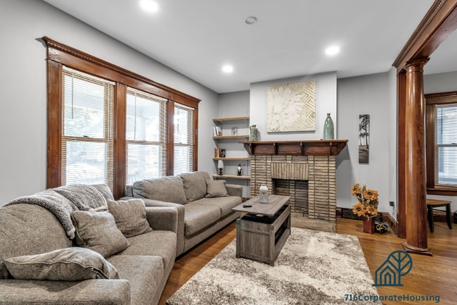 Building Photo - 309 Bird Ave