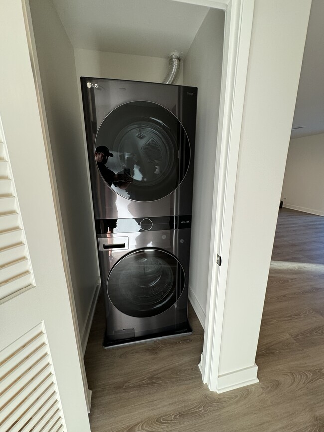 Photo - 10434 Baird Ave