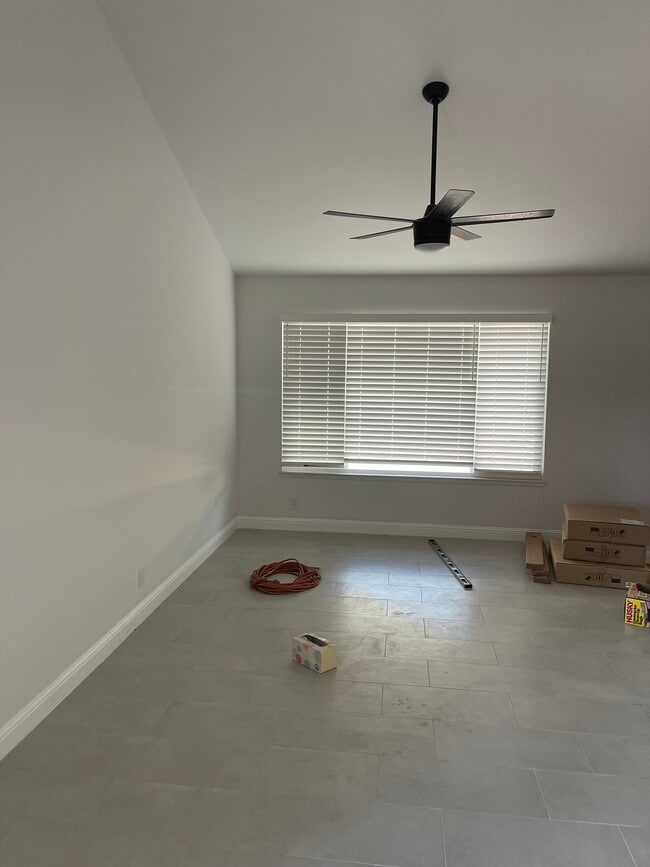 Photo - 7563 Laurel Dr