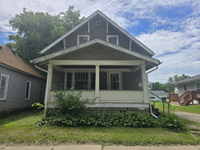 Building Photo - 506 Fowler St