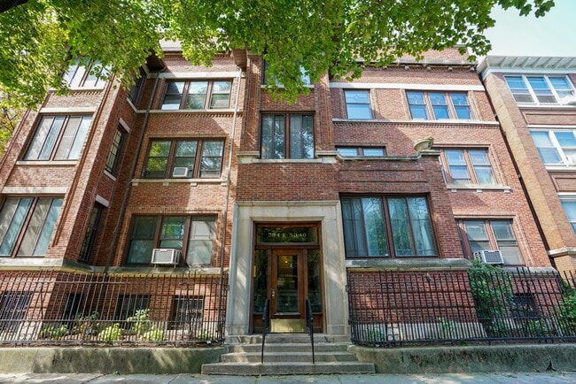 Building Photo - 5340 S Hyde Park Blvd Unit 3N Rental