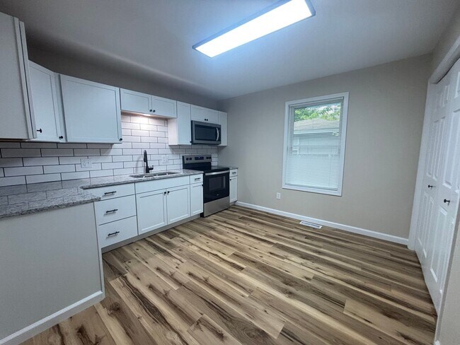 Photo - S0275-MF2 Unit B