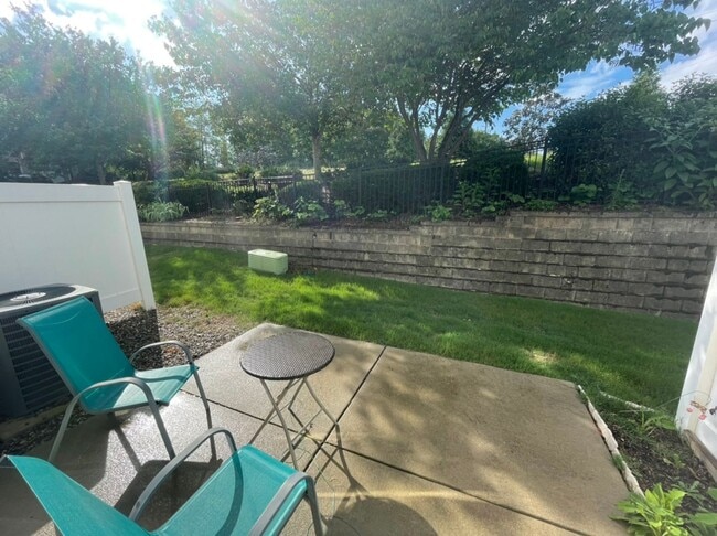 Photo - Beautiful 2 bed 2.5 bath brick townhome in Apex