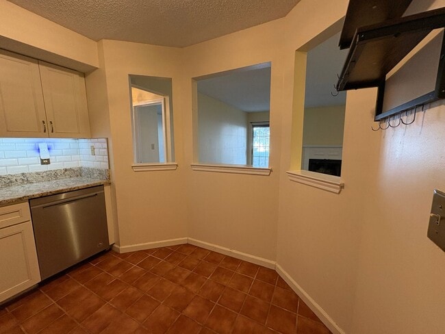 Photo - Charming 2-Bed, 2-Bath in Middletown, CT.