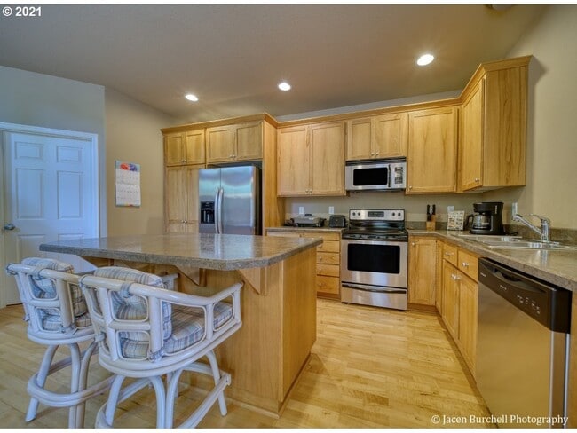 Photo - 111 Coho Ter Townhome