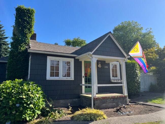 Building Photo - 4200 SE Harvey St