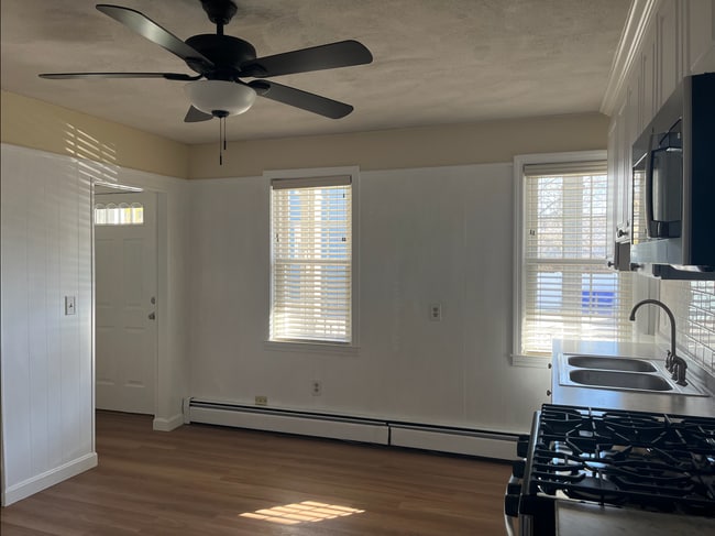 Photo - 46 Phenix Ave Unidad 46