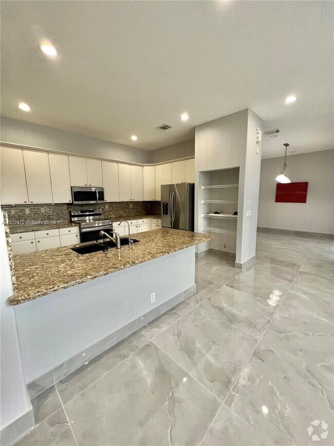 Building Photo - 3810 SW 51st St Rental