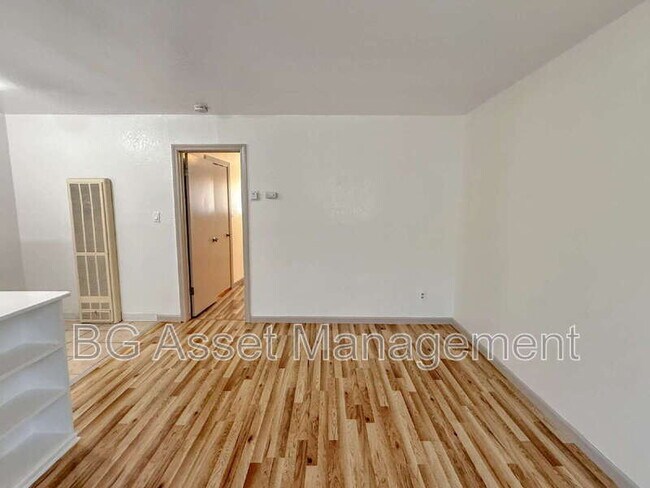 Photo - 728 Darina Ave Unit 8