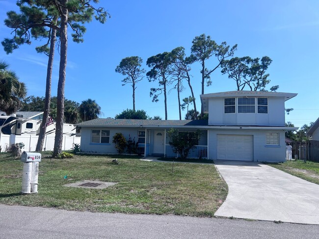 Photo - 4BD/2BA on the Island!