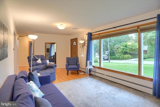 Building Photo - 83 Hillside Cir