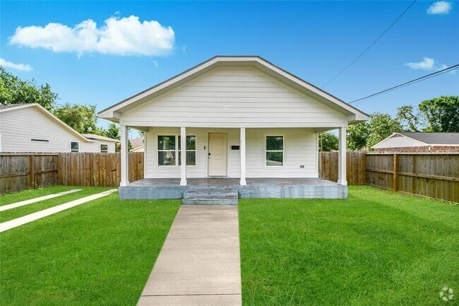 Building Photo - 2802 Bringhurst St Rental
