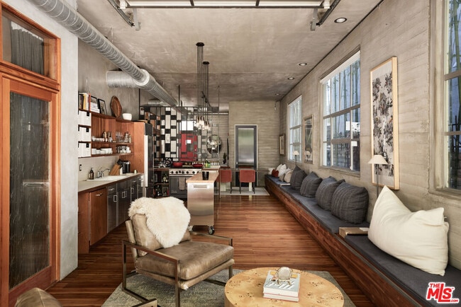 Photo - 710 Orlando Ave Unidad 103