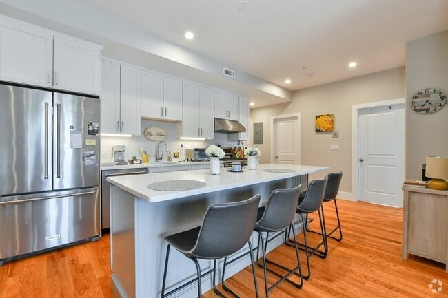 Building Photo - 5 McBride St Unit 302 Rental